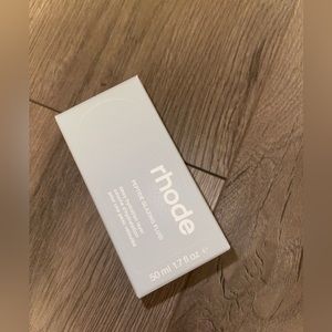 NEW Rhode Skin Peptide Glazing Fluid